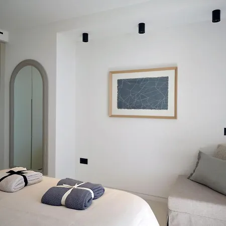 Eos Villa *